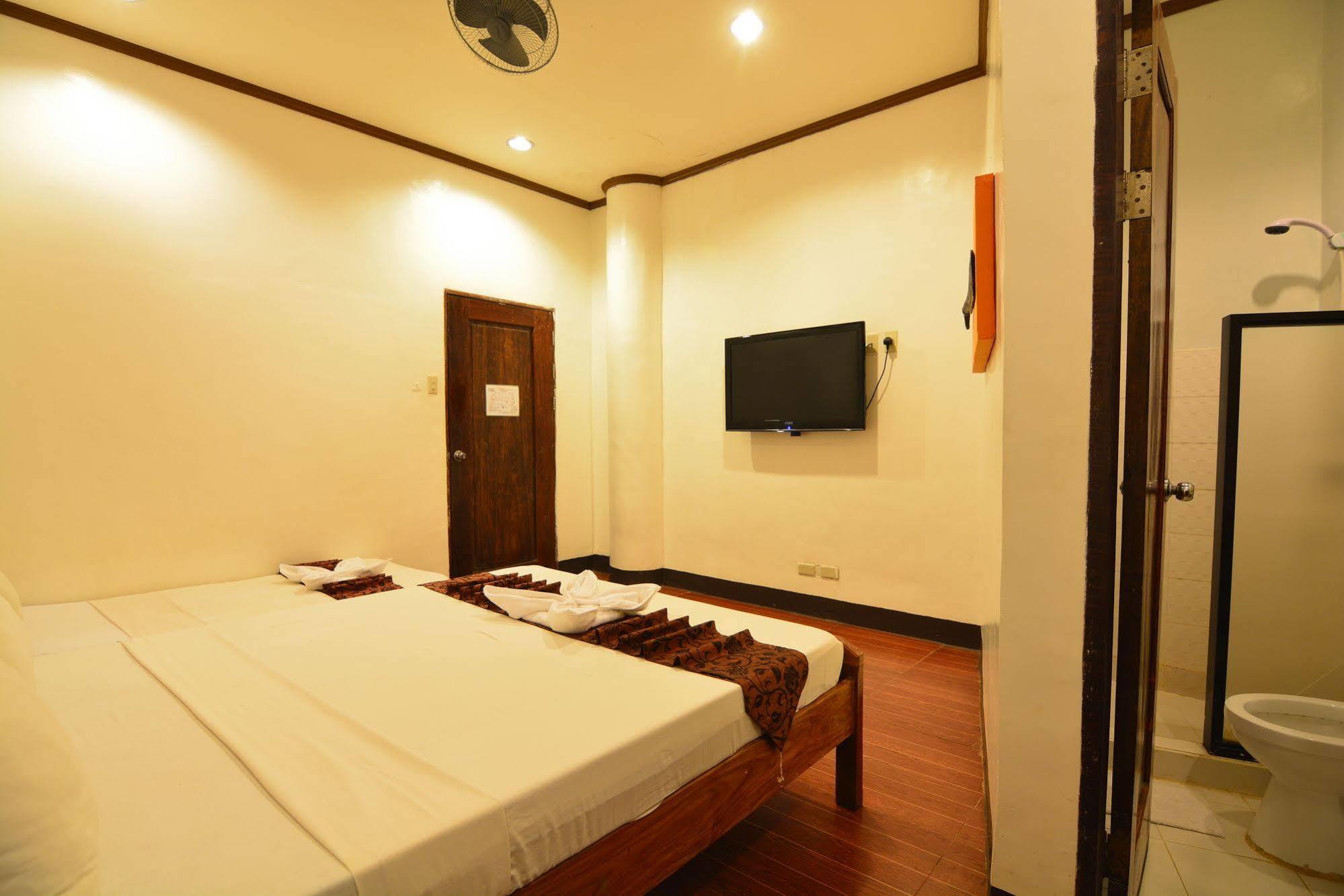 Kawayanan Heights Inn Đảo Đảo Coron Ngoại thất bức ảnh
