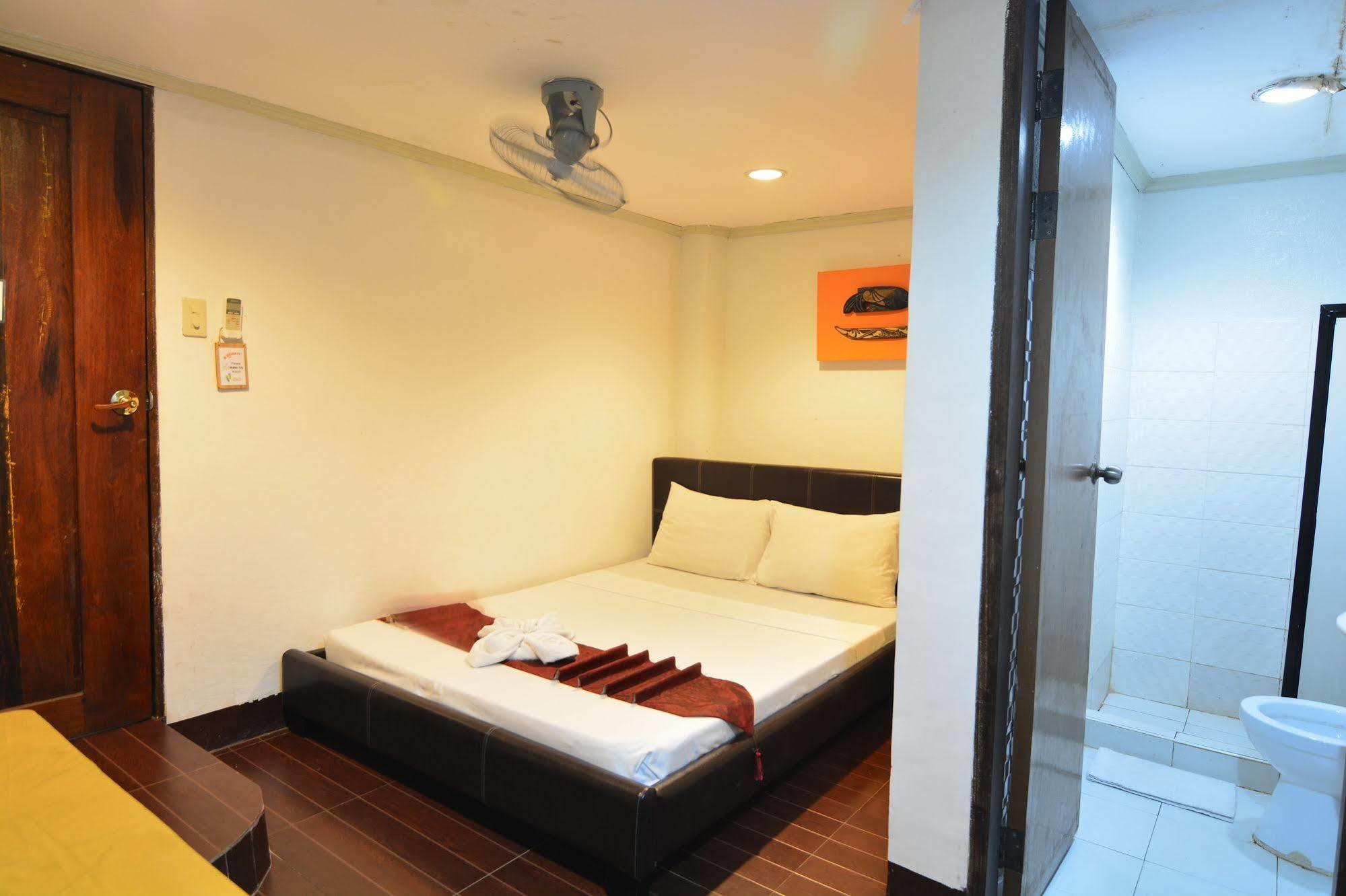 Kawayanan Heights Inn Đảo Đảo Coron Ngoại thất bức ảnh