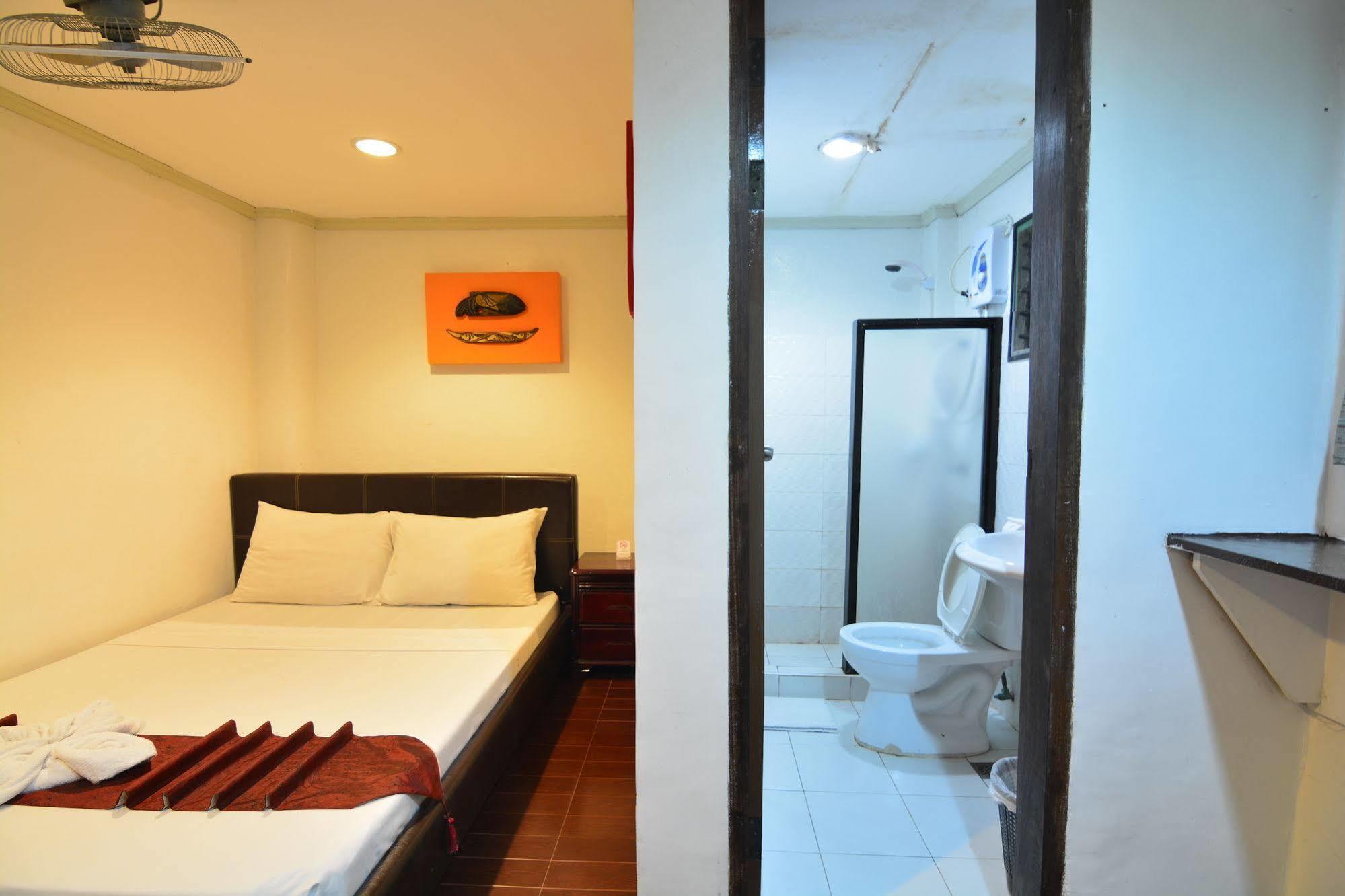 Kawayanan Heights Inn Đảo Đảo Coron Ngoại thất bức ảnh